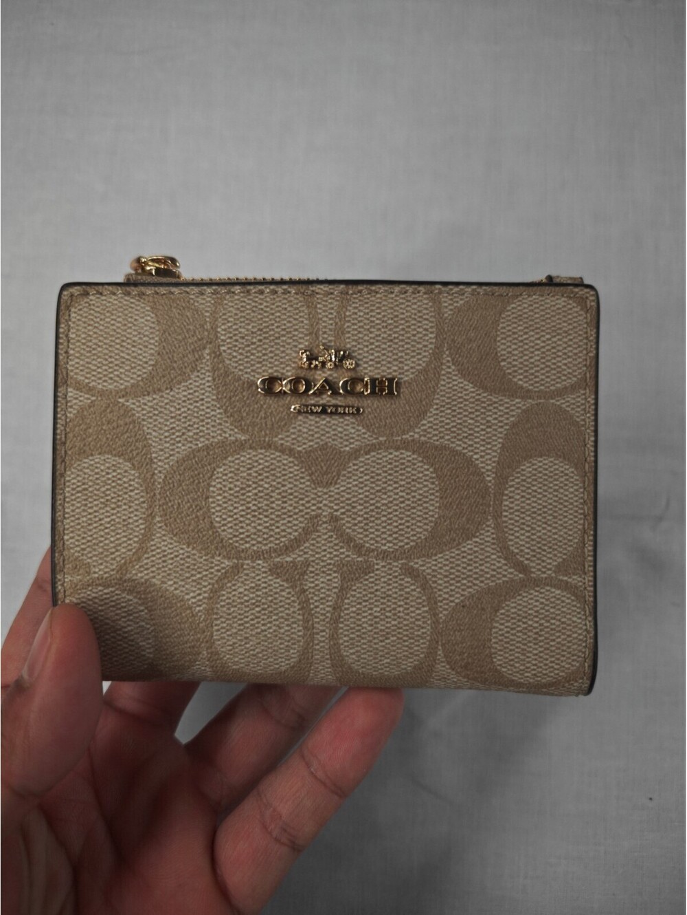 Coach Signature Canvas Bifold Zip Wallet Khaki Saddle Brown Gold Hardware